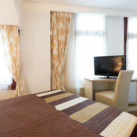 Hotel Garni Family Belgrade